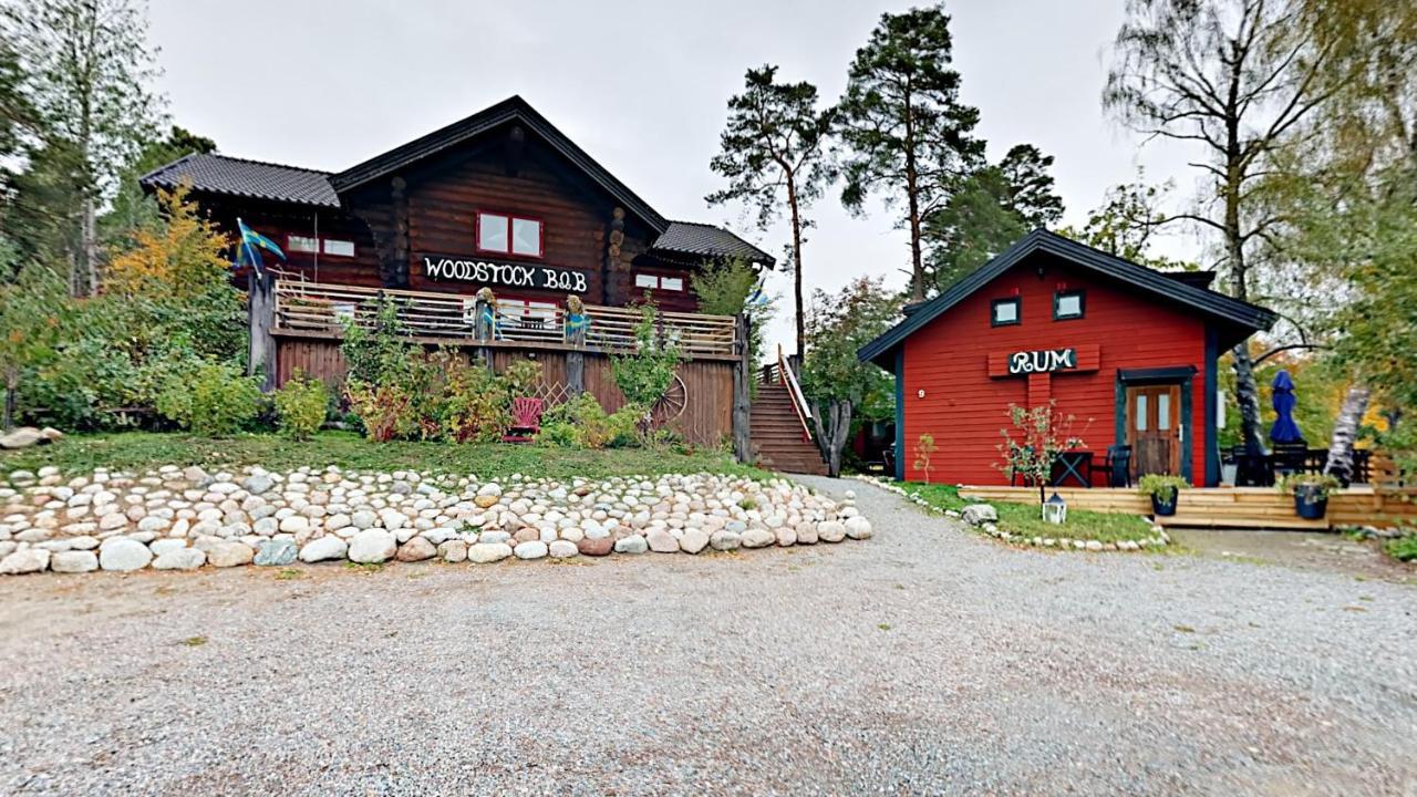 Woodstock B&B Studios Bålsta Exterior foto